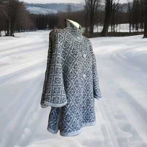 Alpaca Cloak Button Up Poncho Cardigan Cape Gray One Size Made in Peru